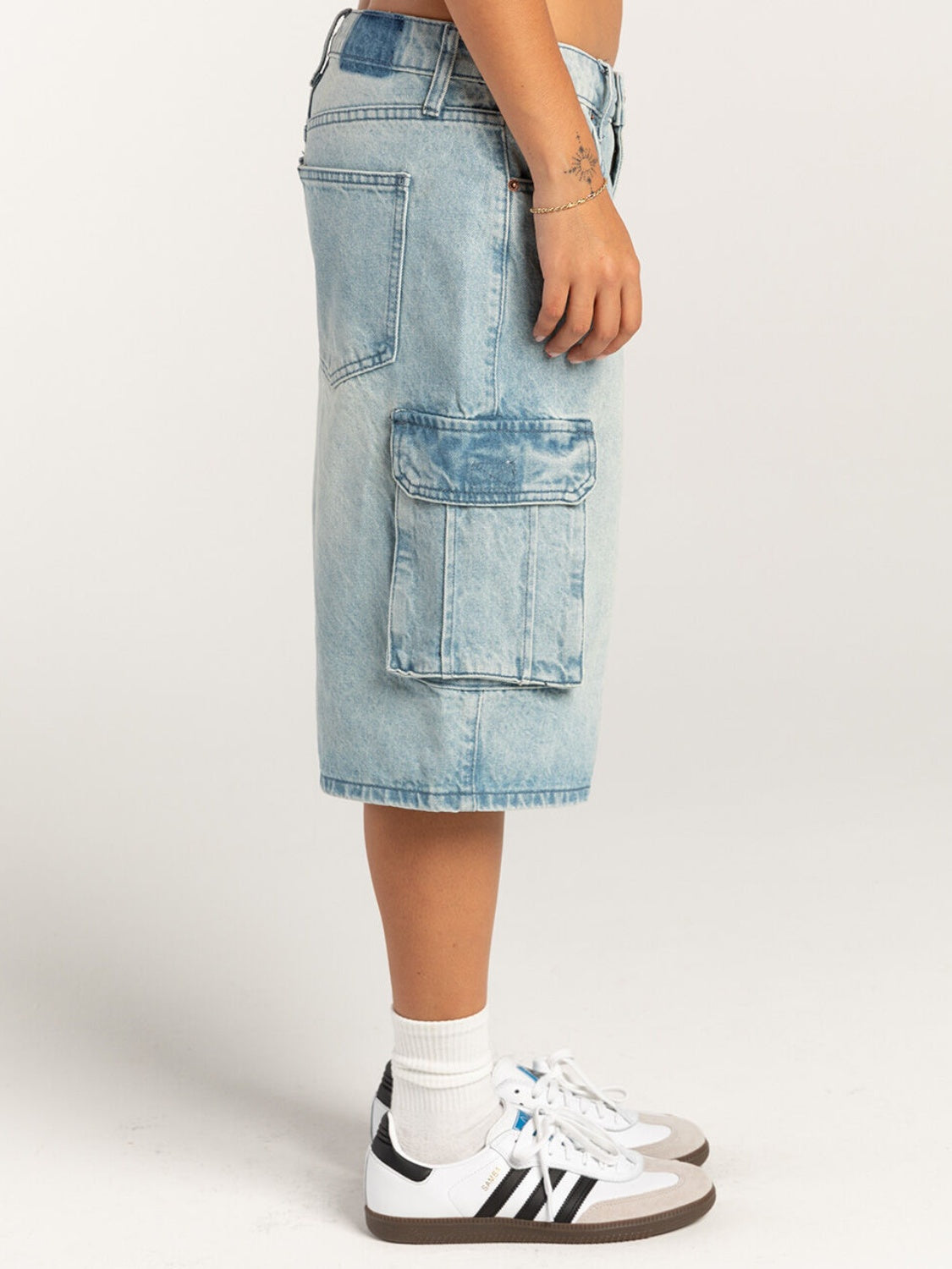 Mid-Rise Waist Denim Shorts with Pockets